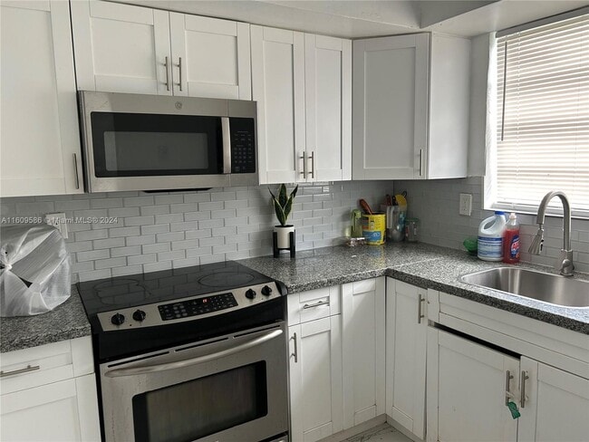 Building Photo - 1350 NE 119th St Unit 135020 Rental