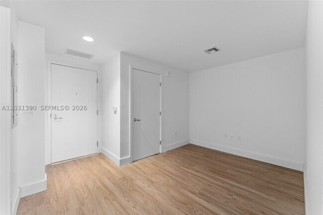 Photo - 16385 Biscayne Blvd Unit 3120