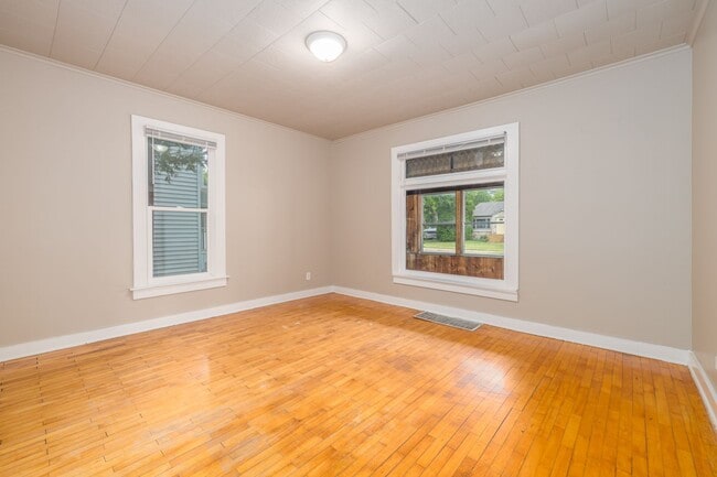 Photo - 76 W 12th St Unit 1