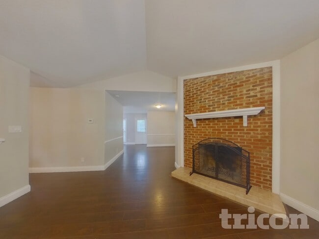 Photo - 2254 Clonmel Pl