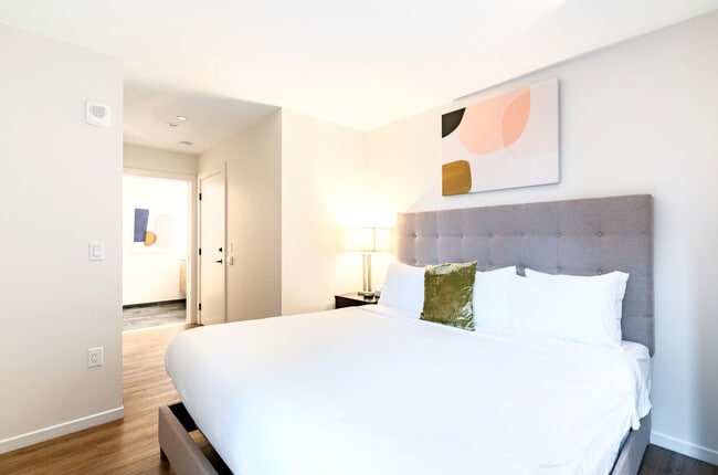 Photo - 131 Seaport Blvd Unidad SI FL7-ID1050361P