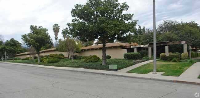 Cambridge Apts