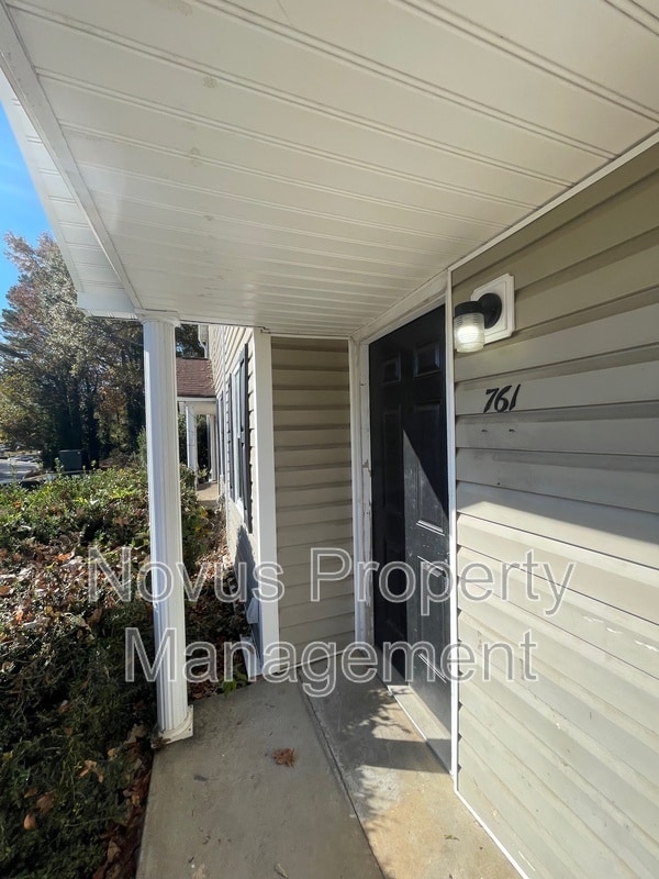 Photo - 761 South St