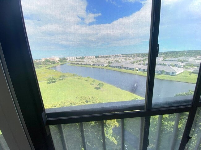 Photo - 14426 Amberly Ln Unit 808
