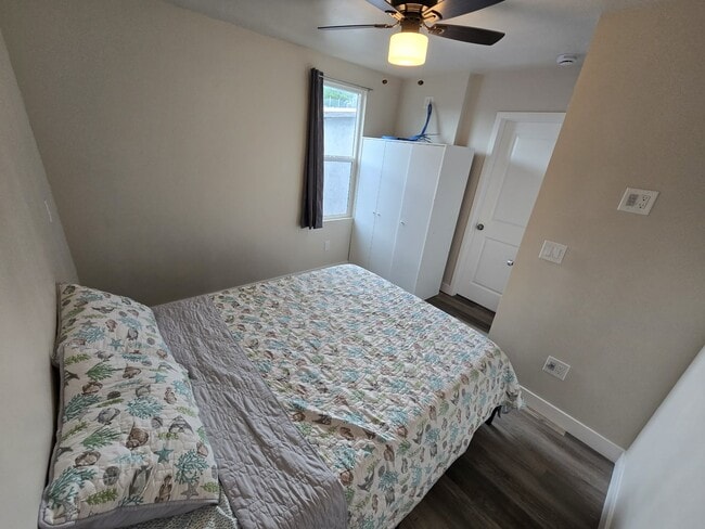 5307 Santa Margarita St