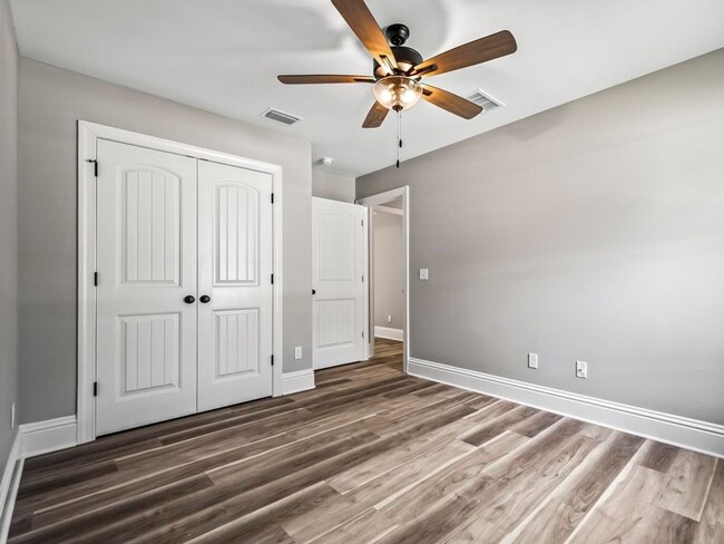 Photo - 4-Bedroom Available in Wakulla Gardens