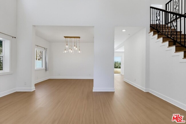 Photo - 3528 Mesquite Dr