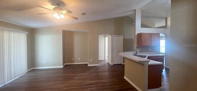 Photo - 10 Whittlesey Ln