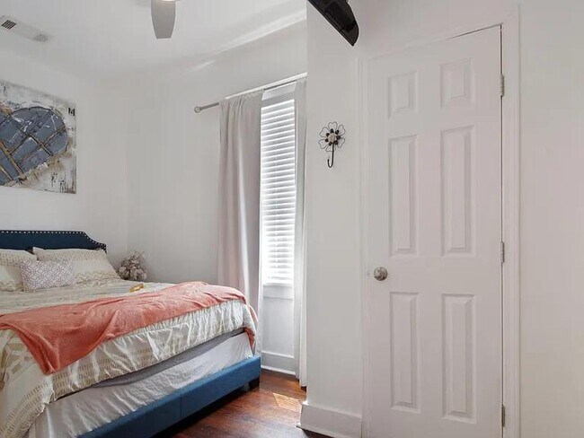 Photo - 2225 Second St