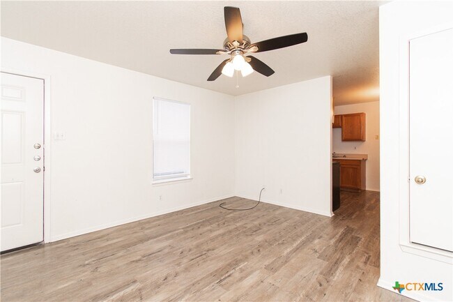 Photo - 2018 Cedarhill Dr Unit C