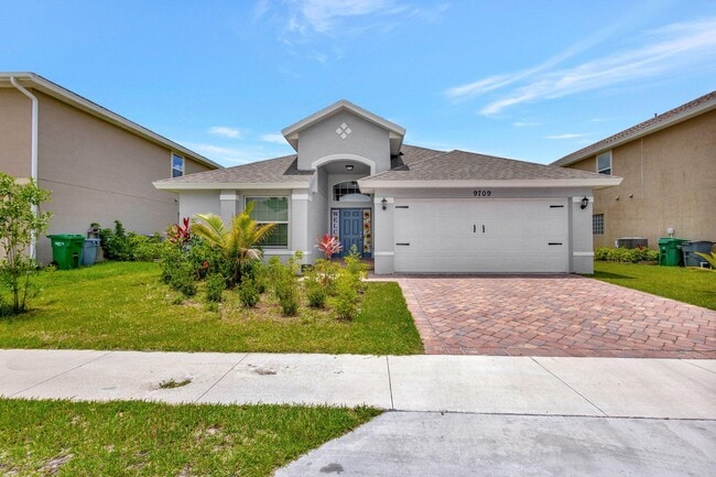Building Photo - 9709 Starboard Dr Rental