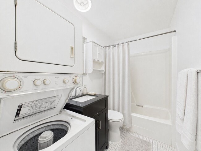 1534 Mt Vernon St Unit 2R