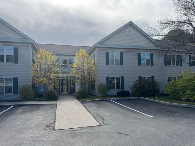 Building Photo - 85 S Main St Unit 2