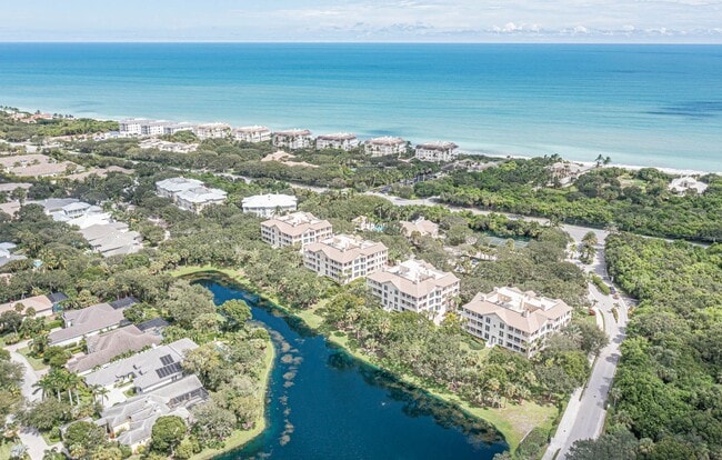 801 N Swim Club Dr