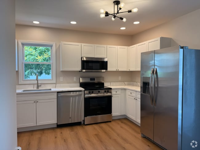 Building Photo - 477 New Britain Rd Rental