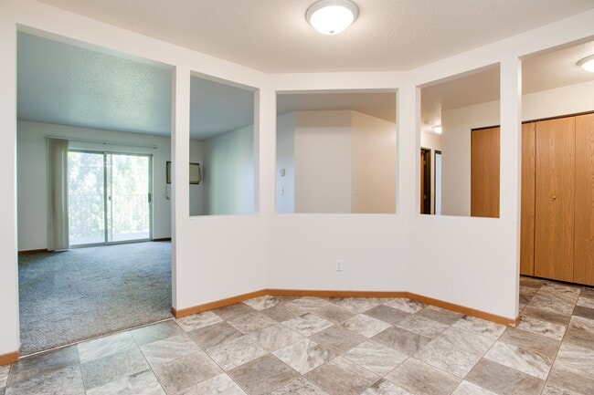 Photo - Sandstone Apartments