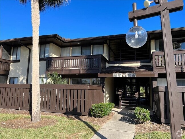 Building Photo - 40 Club House Dr Unit 106
