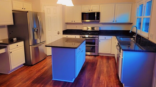 Kitchen - 3391 Spindletop Dr NW