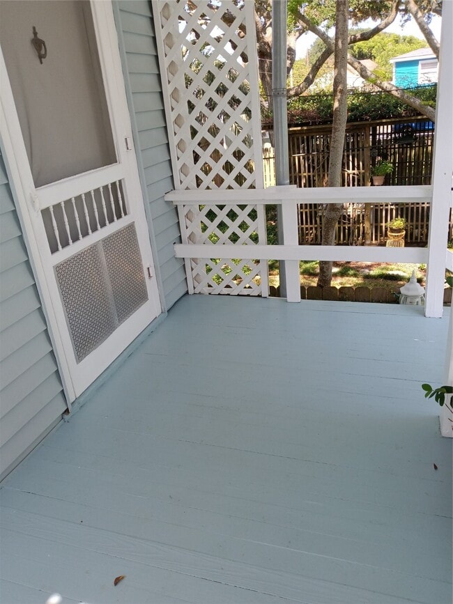 Photo - 2924 1/2 Bernardo De Galvez Ave Unit 1