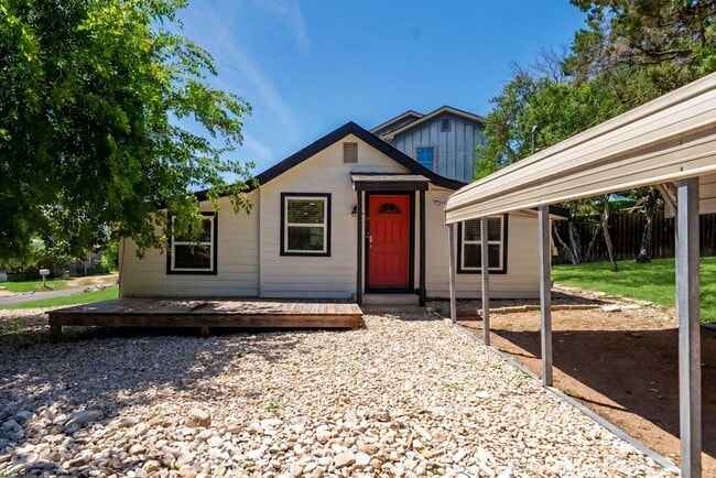 Photo - 612 Tanglewood Ln