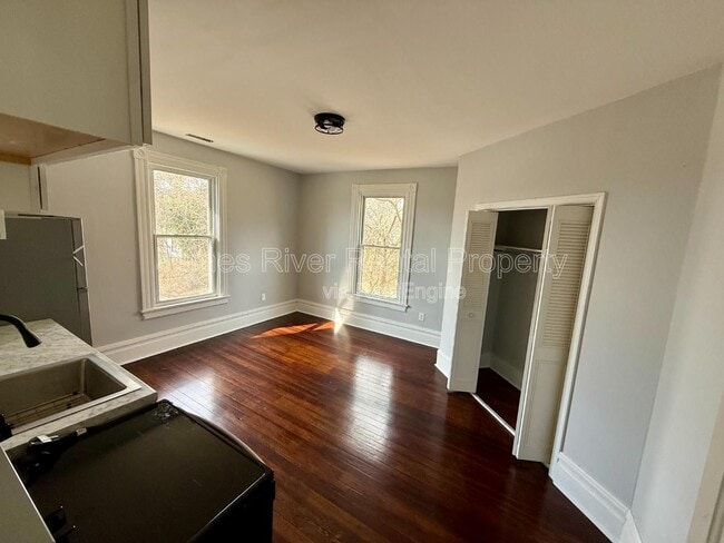 317 Grove St Unit B