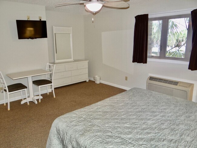 Photo - Utilities Included Seasonal Rental Availab...