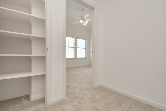 Photo - 5815 Lacy St