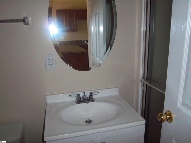 Photo - 232 Springfield Cir