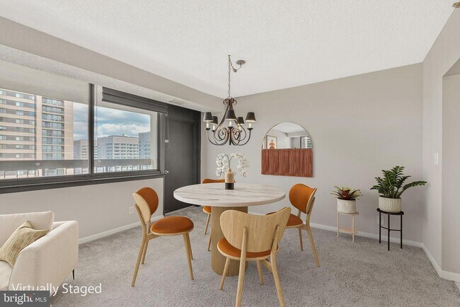 Building Photo - 5501 Seminary Rd Unit 1502S