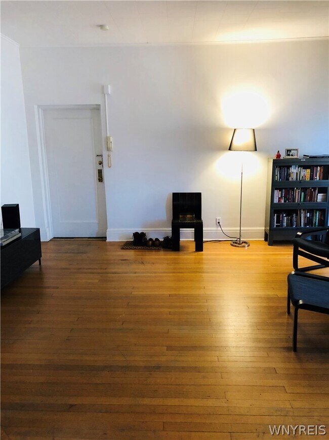 Photo - 295 Summer St