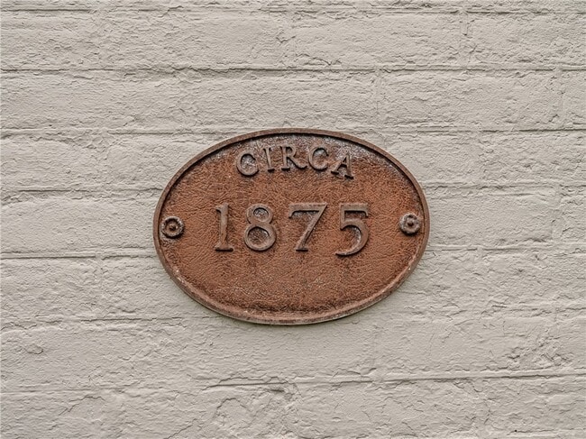 Photo - 164 S Main St