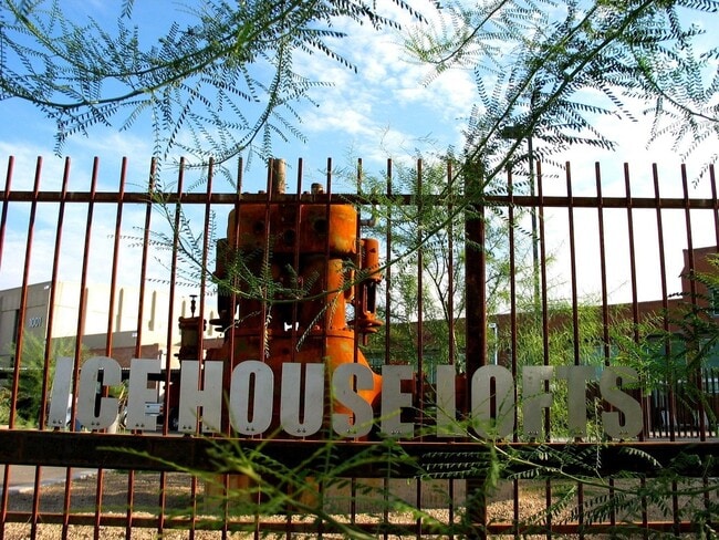 Photo - 1001 E 17th St Unidad 121