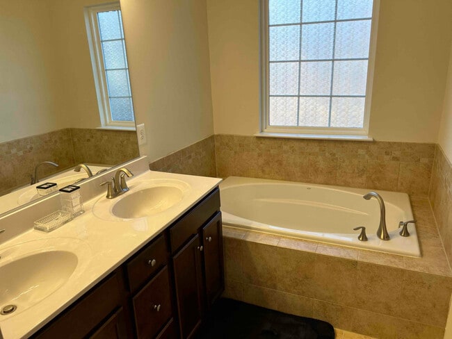 Photo - 217 Hidden Brook Dr