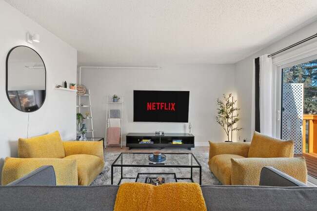 Photo - 4733 Bowness Rd NW Unit ID1314514P