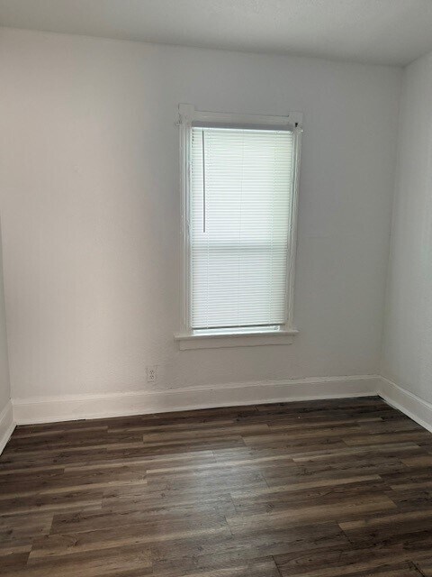 25 E Pearl St