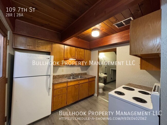 Photo - 109 7th St