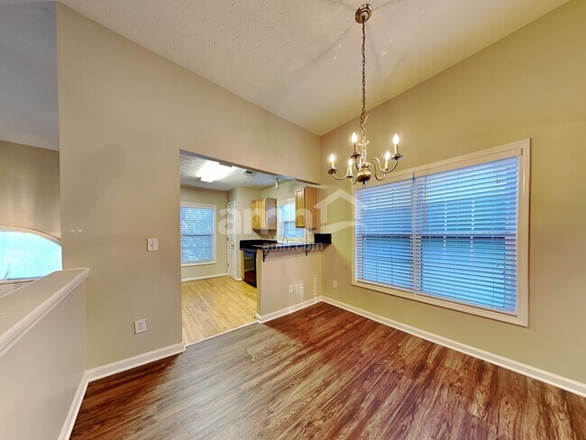 Photo - 4737 Nature Trl