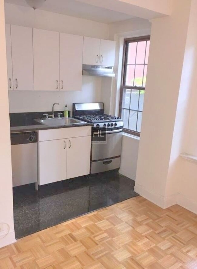 Photo - CRANBERRY STREET Unit 4H