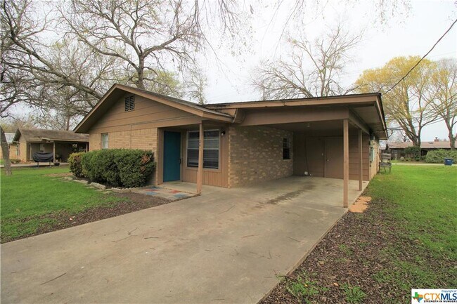 Photo - 241 Bobolink Dr