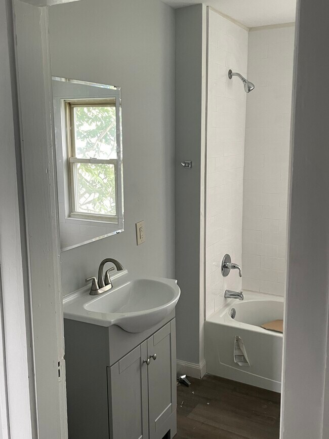 Photo - 907 Union St