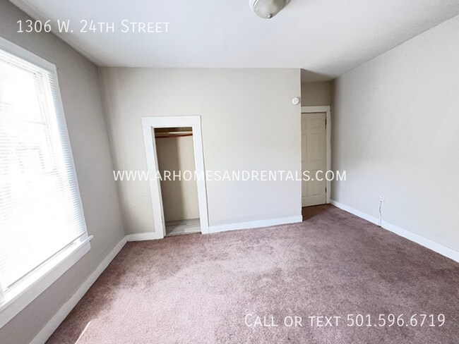 Photo - 1306 W 24th St