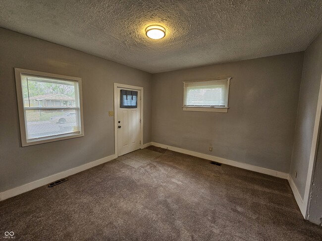 Photo - 2143 Bellefontaine St