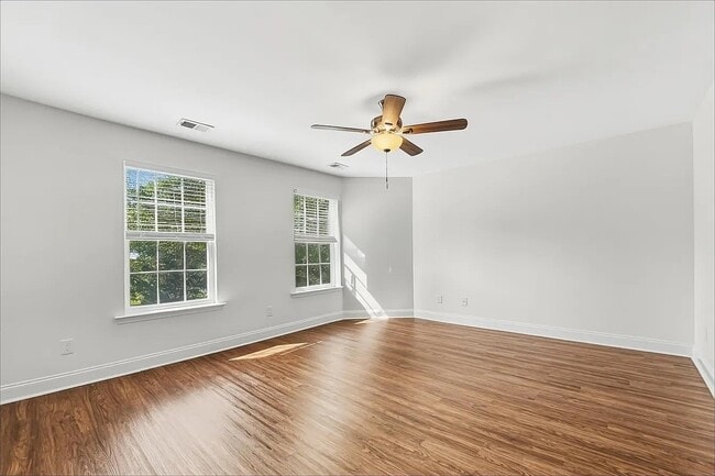 1008 Magnolia Ln