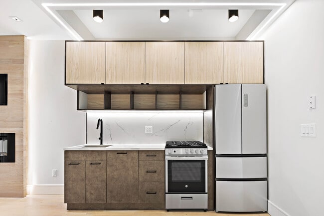 Photo - 542 Newark Ave Unit 3R