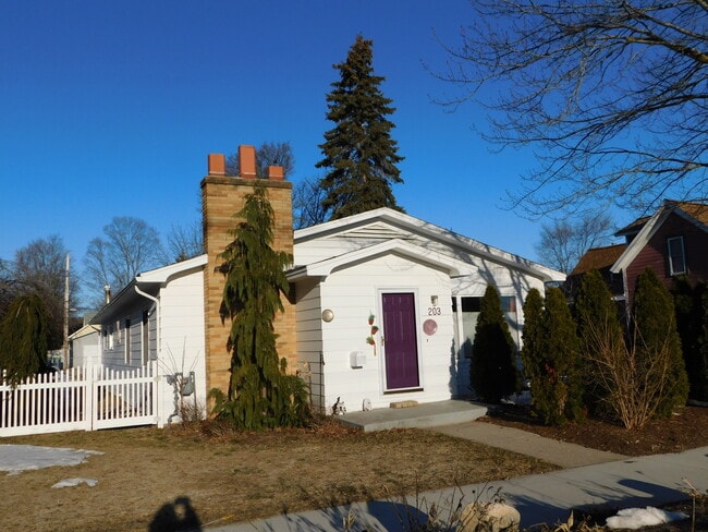 Spacious Garden-Level Studio in Prime Trav... - Spacious Garden-Level Studio in Prime Trav... Casa