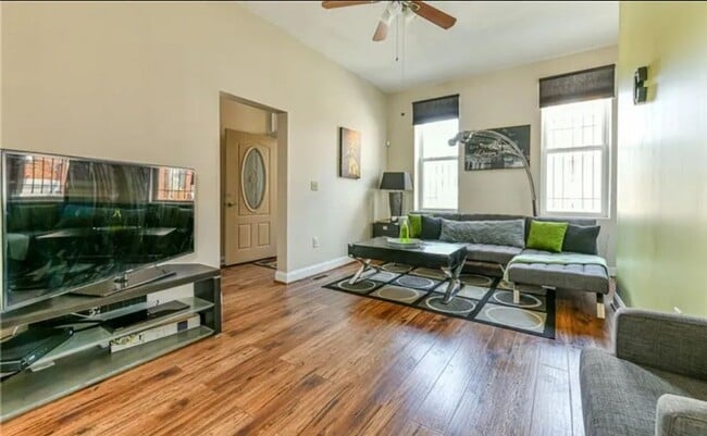 Photo - Gorgeous 3 bedroom townhome in Pittsburgh's Fineview Neighborhood