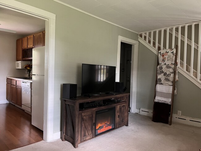 Photo - 13N667 Brier Hill Rd