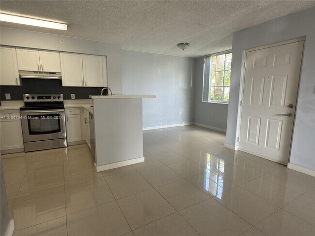 Photo - 12118 St.Andrews Pl Unidad 107