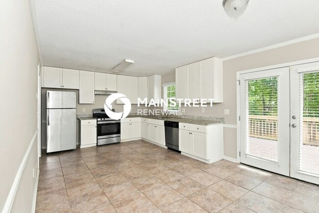 Photo - 3 Bedroom Pet-Friendly Home in Marietta, GA with Main Street Renewal