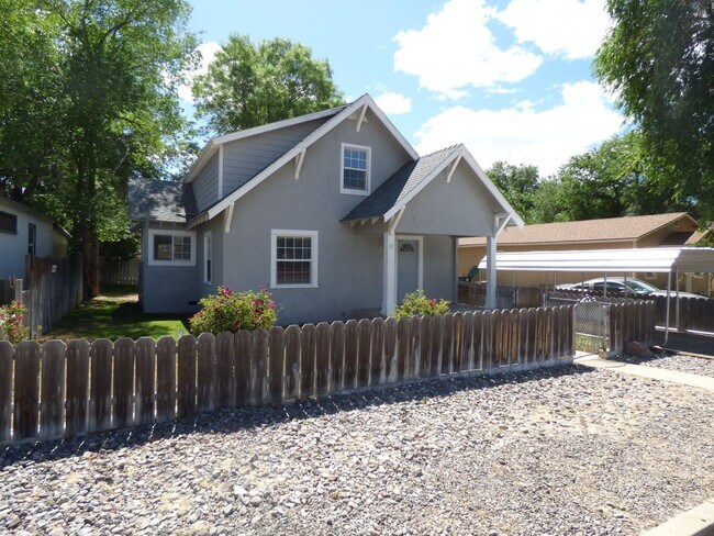 Photo - 325 N Spring St